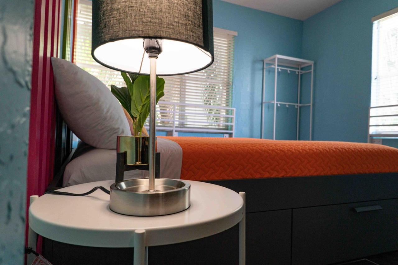 Beds N' Drinks Vandrerhjem Miami Beach Eksteriør bilde